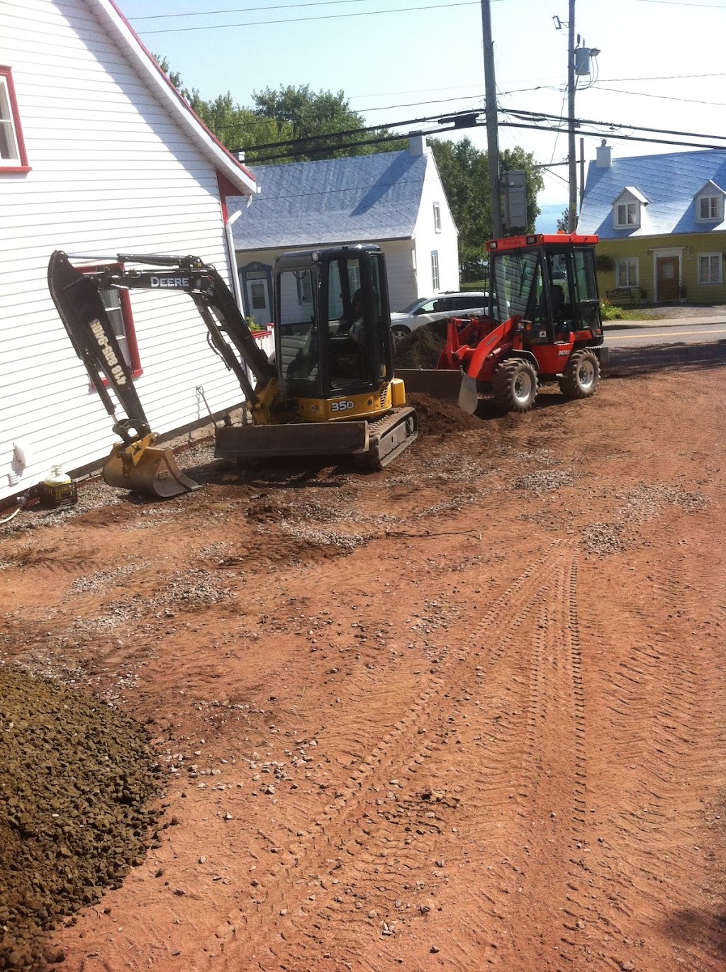 Excavation Ben Coulombe et Fils | 6810 Chem. Royal, Saint-Laurent-de-lÎle-dOrléans, QC G0A 3Z0, Canada | Phone: (418) 805-9405