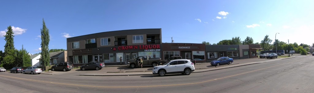 Crown Liquor Store | 9537 76 Ave NW, Edmonton, AB T6C 0K1, Canada | Phone: (780) 756-8990