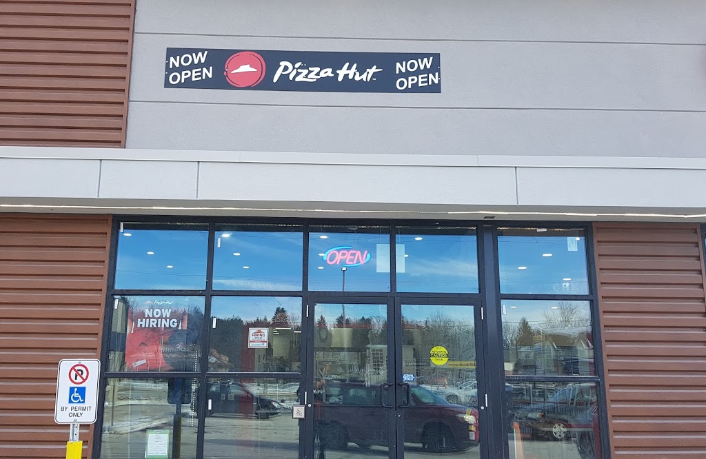 Pizza Hut | 2 Douglas Rd, Uxbridge, ON L9P 1S9, Canada | Phone: (905) 852-7171