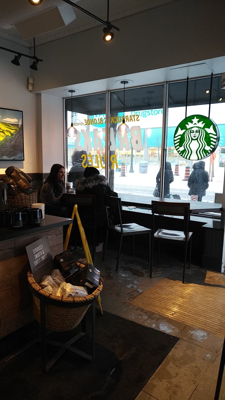 Starbucks | 900 Eglinton Ave W, Toronto, ON M6C 2B6, Canada | Phone: (416) 780-9138