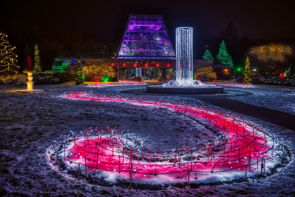 Winter Festival of Lights | 6345 Niagara Pkwy, Niagara Falls, ON L2E 6X8, Canada | Phone: (905) 356-6061