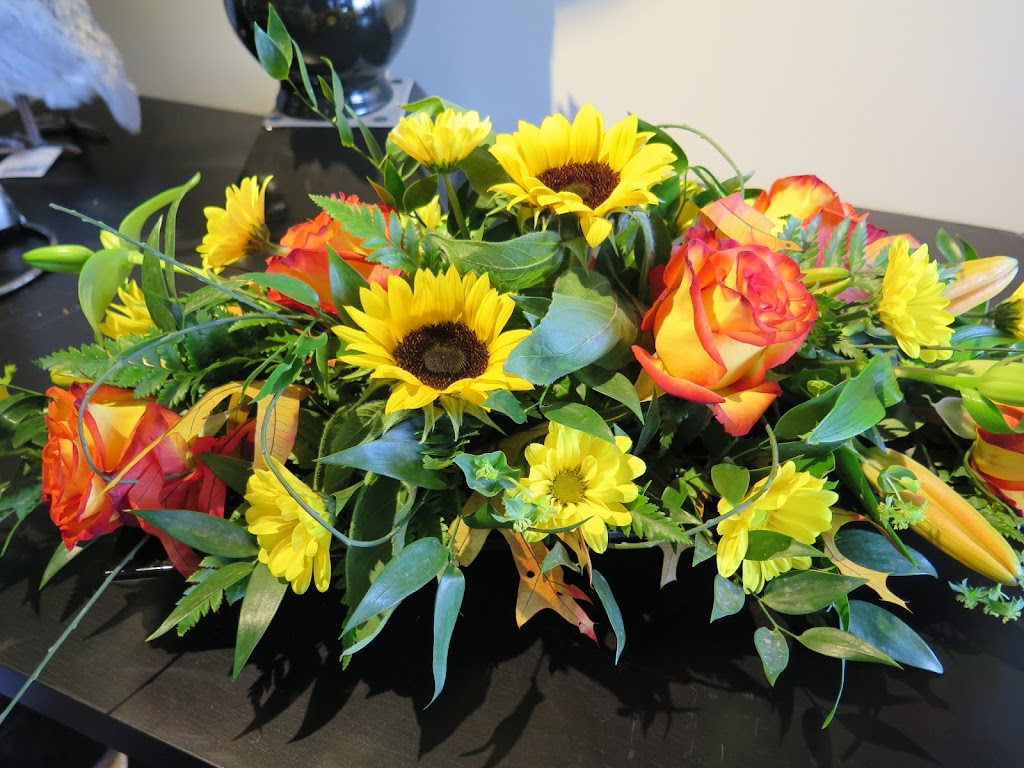 Flowers on York | 291 Lorne Ave E Unit 5, Stratford, ON N5A 6S4, Canada | Phone: (519) 273-7777