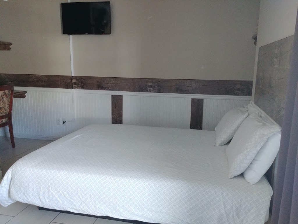 Motel le Saint-Alex | 540 Rue Notre Dame, Saint-Alexis-des-Monts, QC J0K 1V0, Canada | Phone: (819) 265-4499