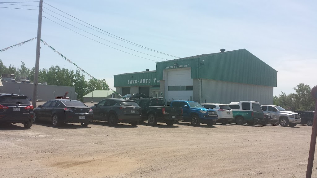 Lave-Auto Temis | 290 Rue Témiscouata, Rivière-du-Loup, QC G5R 2Y5, Canada | Phone: (418) 894-2626