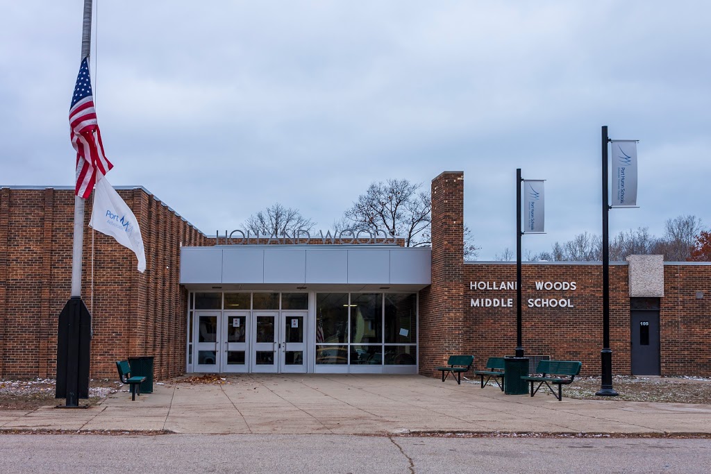 Holland Woods Middle School | 1617 Holland Ave, Port Huron, MI 48060, USA | Phone: (810) 984-6548