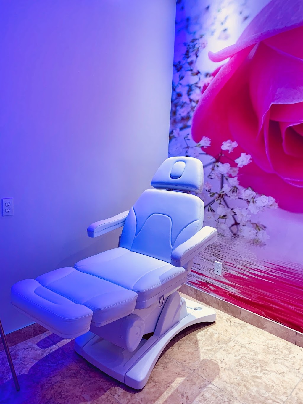 Rosewater Massage & Wellness Clinic | 433 Parsons Rd SW, Edmonton, AB T6X 0W6, Canada | Phone: (780) 885-0903