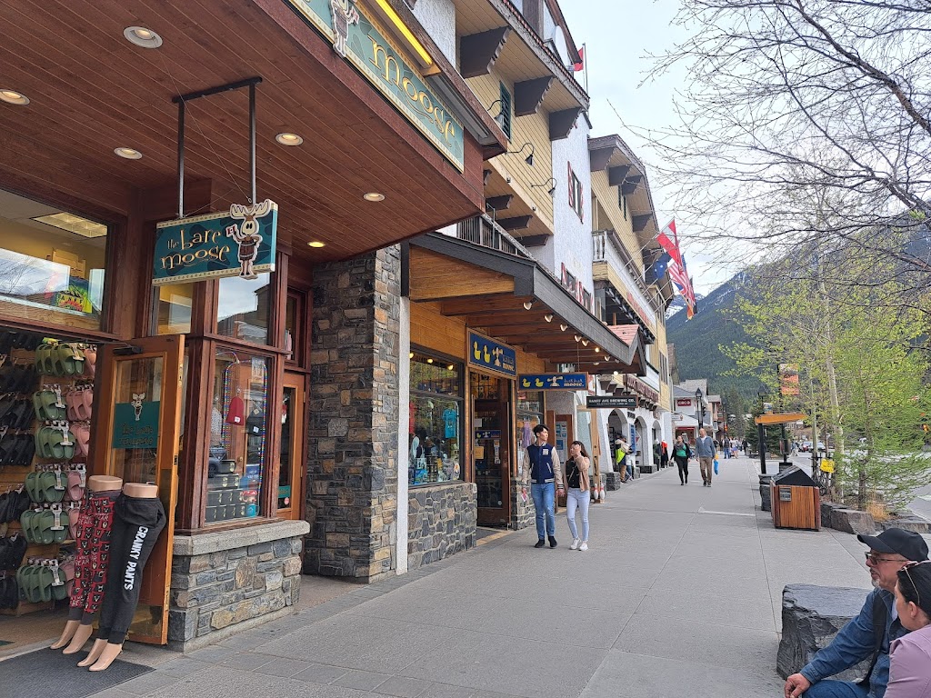 Duck Duck Moose | 112A Banff Ave, Banff, AB T1L 1C2, Canada | Phone: (403) 762-1000