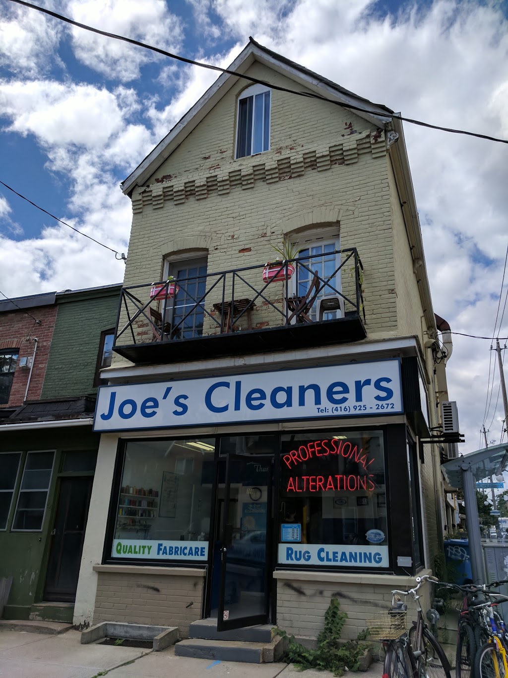 Joes Cleaners | 160 Brunswick Ave, Toronto, ON M5S 2M2, Canada | Phone: (416) 925-2672