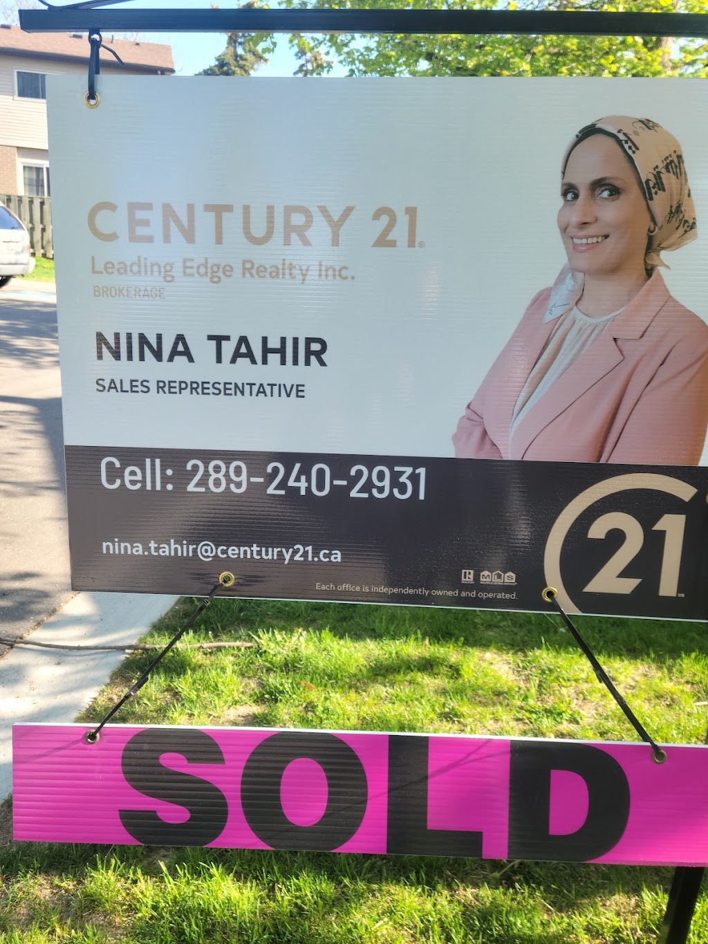 Nina Tahir Realtor | 1233 Salmers Dr, Oshawa, ON L1K 0R7, Canada | Phone: (289) 240-2931