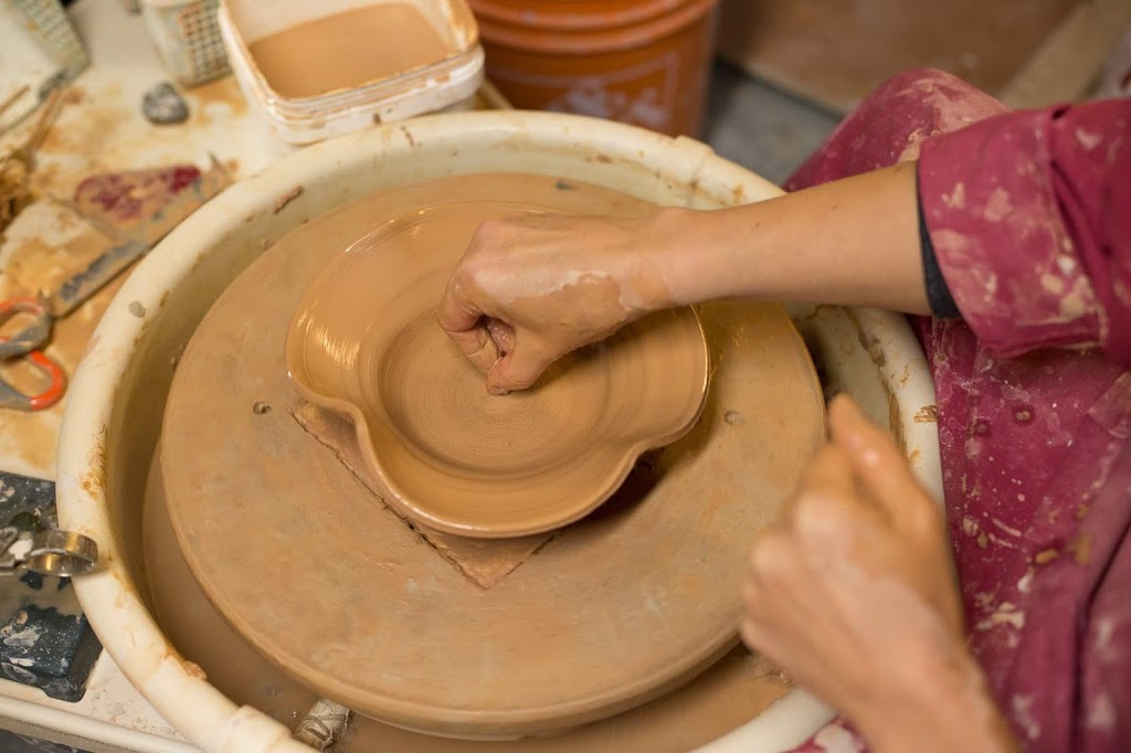 Pottery By Corinne | 466 Constance Ave, Victoria, BC V9A 6N3, Canada | Phone: (250) 882-5891