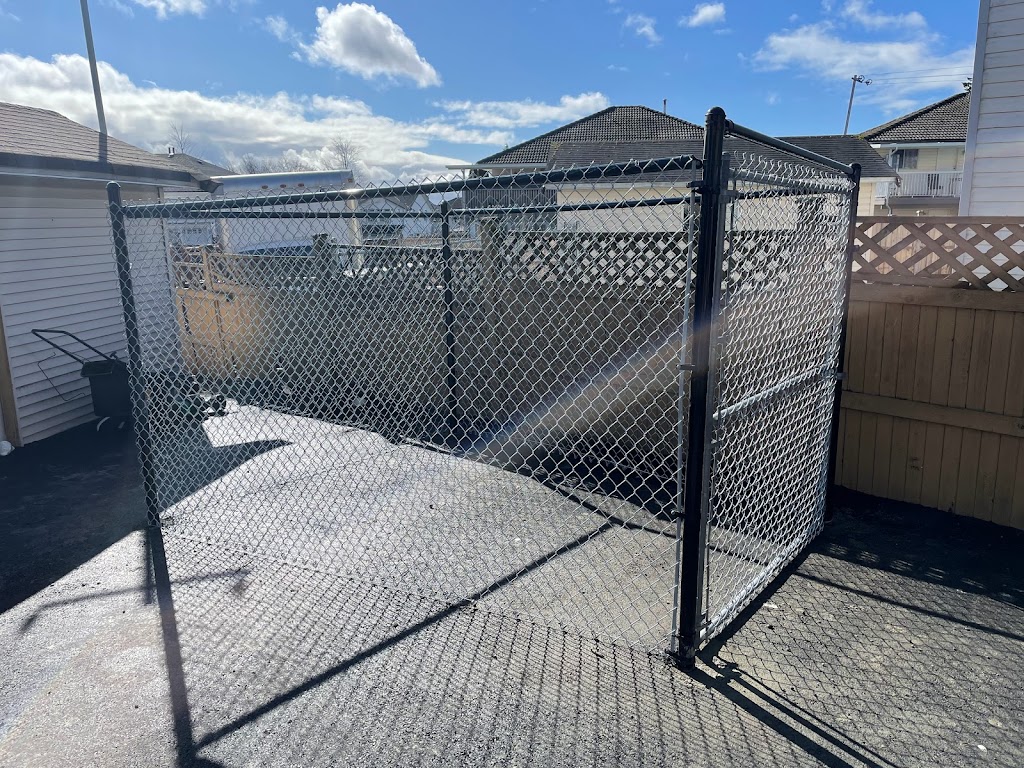 ASSA FENCING | 32153 Rogers Ave, Abbotsford, BC V2T 5B6, Canada | Phone: (604) 825-2610
