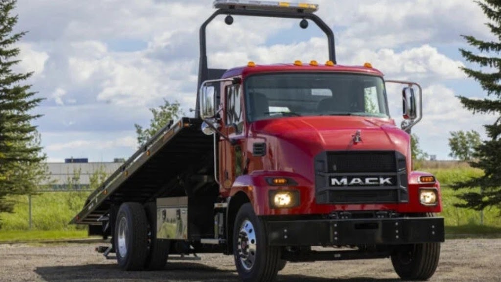 AB CITY TOWING (Calgary & Alberta Wide) HEAVYDUTY FLATBED | 123 Pineson Pl NE, Calgary, AB T1Y 2R1, Canada | Phone: (587) 839-9400