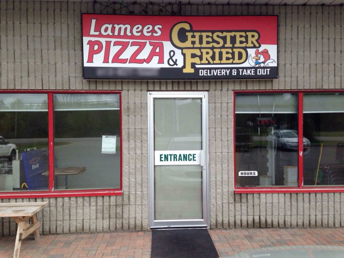 Lamees Pizza | 6537 Bank St, Metcalfe, ON K0A 2P0, Canada | Phone: (613) 821-5665