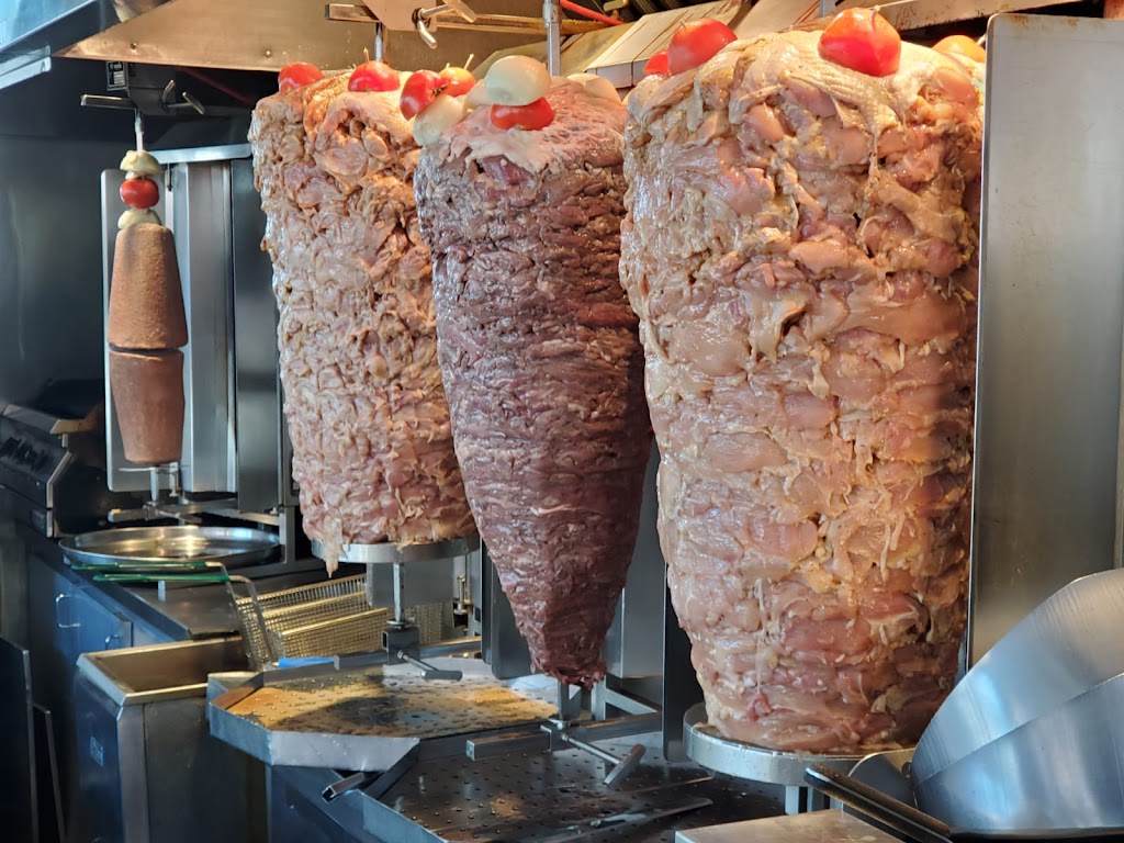 3 Brothers Shawarma & Poutine | 530 Rideau St, Ottawa, ON K1N 5Z6, Canada | Phone: (613) 241-2220