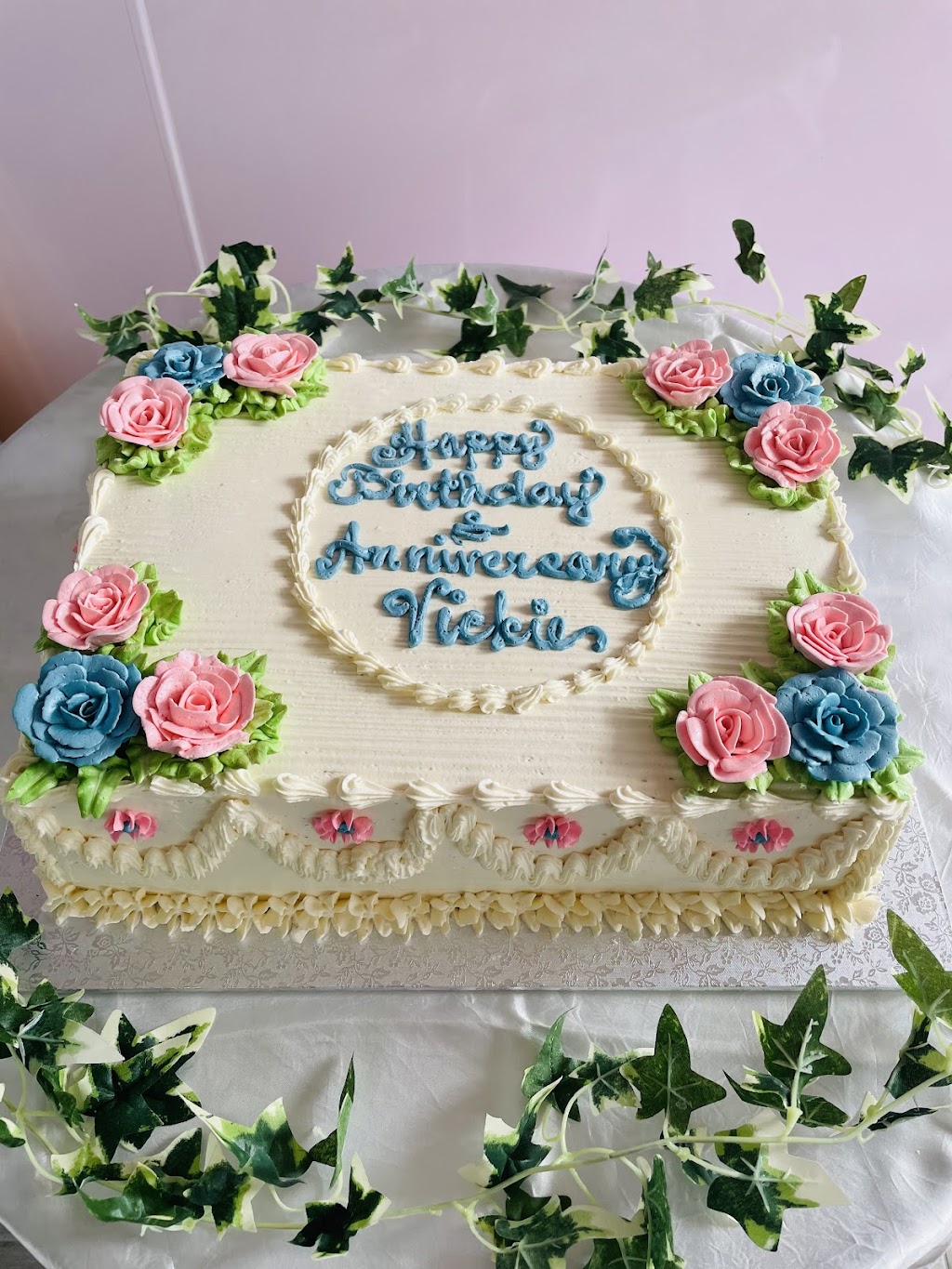 Cakes By Ludy | 10708 134 Ave NW, Edmonton, AB T5E 1J8, Canada | Phone: (780) 473-4336