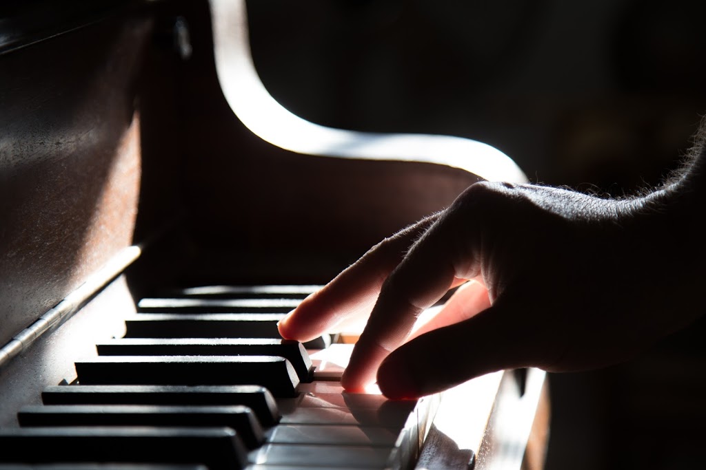 Lis Manson Piano Lessons | 1050 Lindsay Dr, Oakville, ON L6M 3B6, Canada | Phone: (905) 582-6931