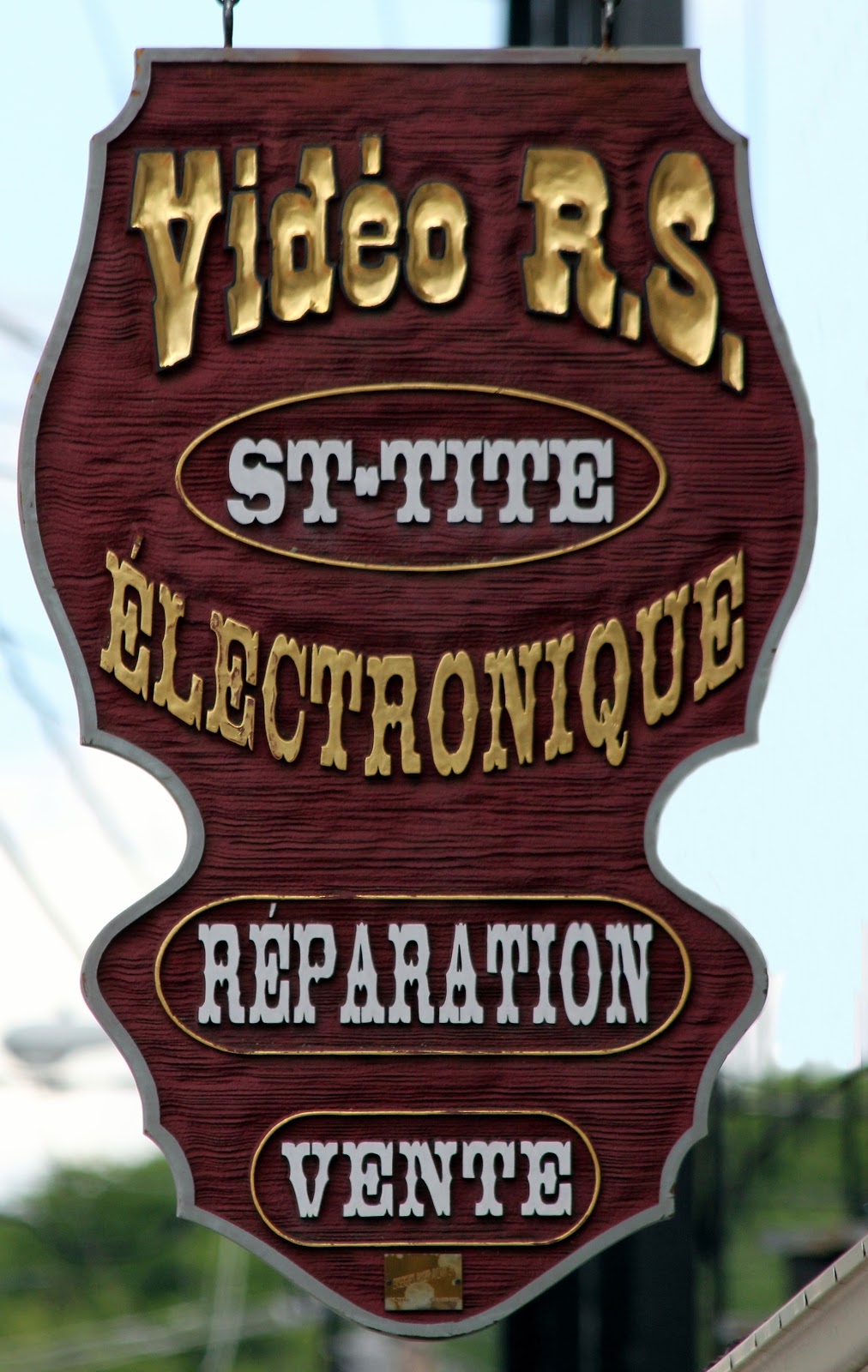 Video RS St-Tite Ltee | 484 Rue Notre Dame, Saint-Tite, QC G0X 3H0, Canada | Phone: (418) 365-6044