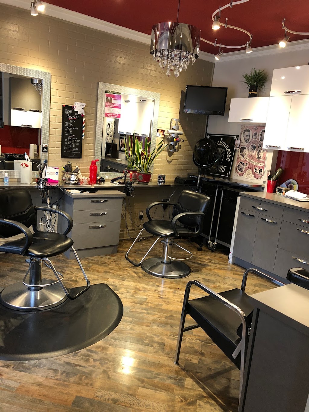 Salon Jeunesse | 1126 Rue Manning, Verdun, QC H4H 1Z8, Canada | Phone: (514) 768-5295