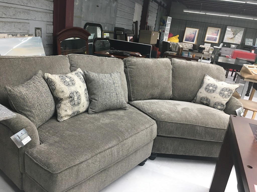 DOT Furniture | 3105 Dixie Rd, Mississauga, ON L5P 1B2, Canada | Phone: (905) 238-3448