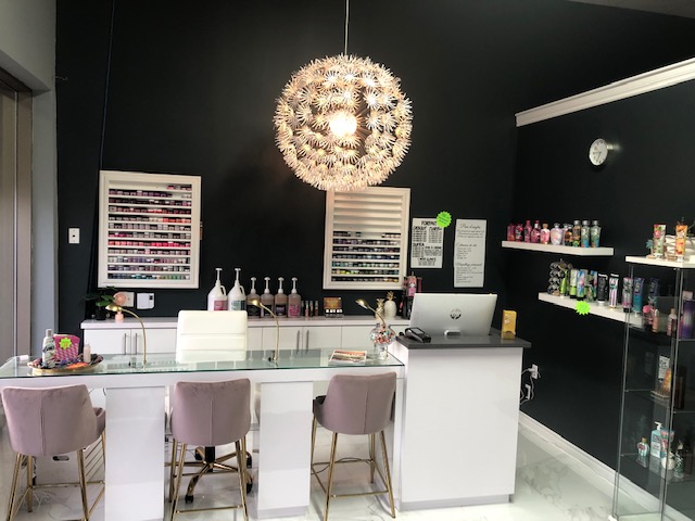 Elle égance Bronzage & Ongles 18+ | 970 Rue Papineau, Joliette, QC J6E 2L7, Canada | Phone: (579) 636-2020