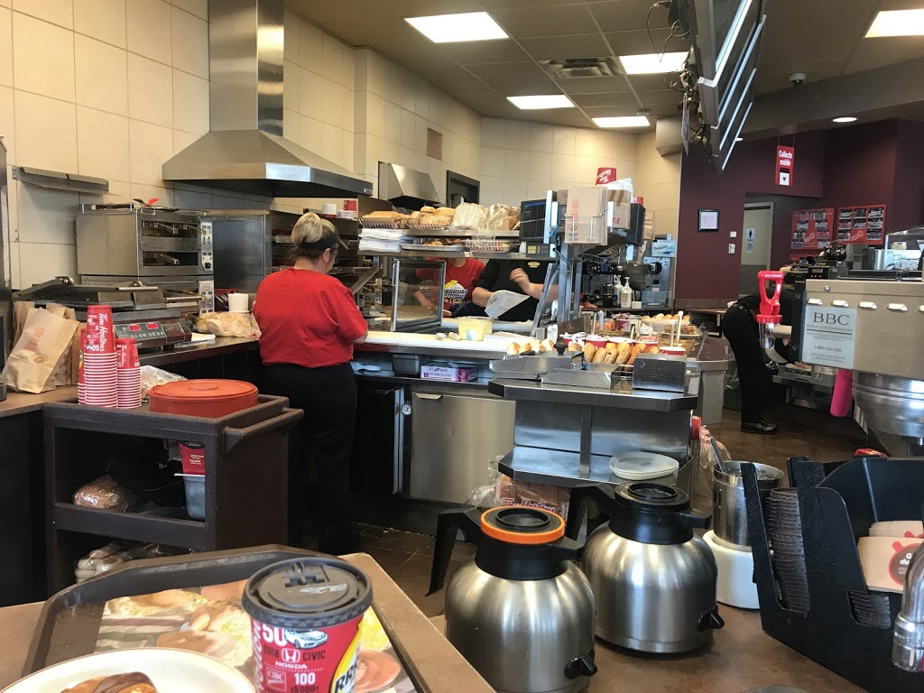 Tim Hortons | 1073 Boulevard Roland-Godard, Saint-Jérôme, QC J7Y 4C3, Canada | Phone: (450) 438-6344