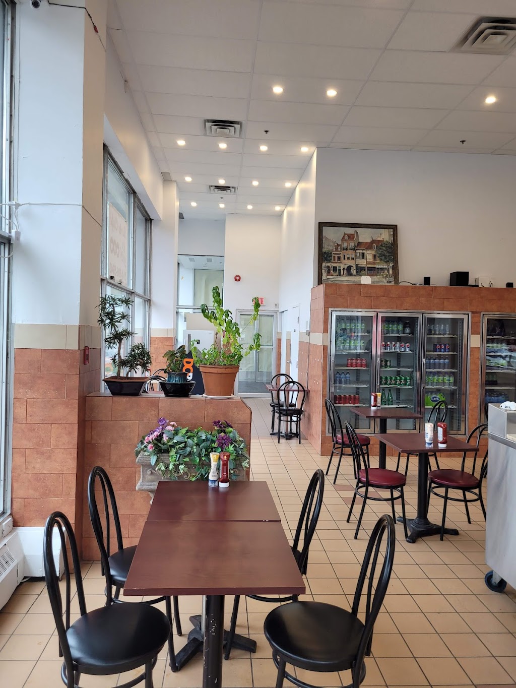 Resto Cafe le 2120 | 2120 R. Sherbrooke E, Montréal, QC H2K 1C3, Canada | Phone: (514) 596-5943