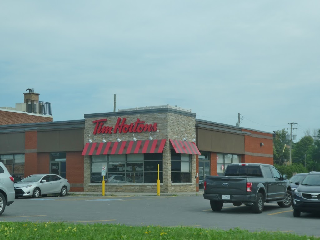 Tim Hortons | 2323 Boulevard Marcel-Laurin, Saint-Laurent, QC H4R 1K4, Canada | Phone: (514) 331-7171