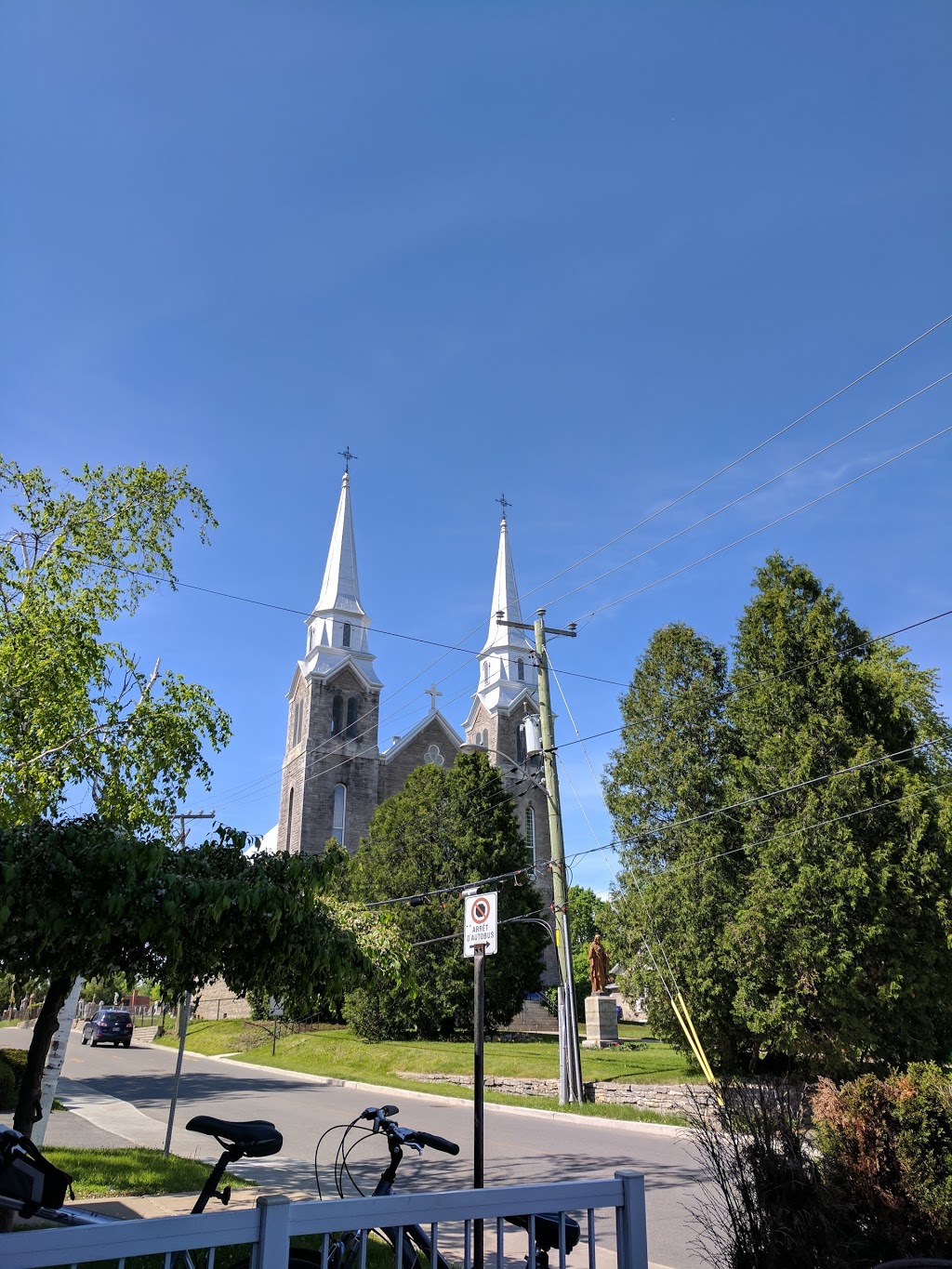 La Frite De L Ile | 302 Montée de lÉglise, LÎle-Bizard, QC H9E 1K1, Canada | Phone: (514) 626-4343