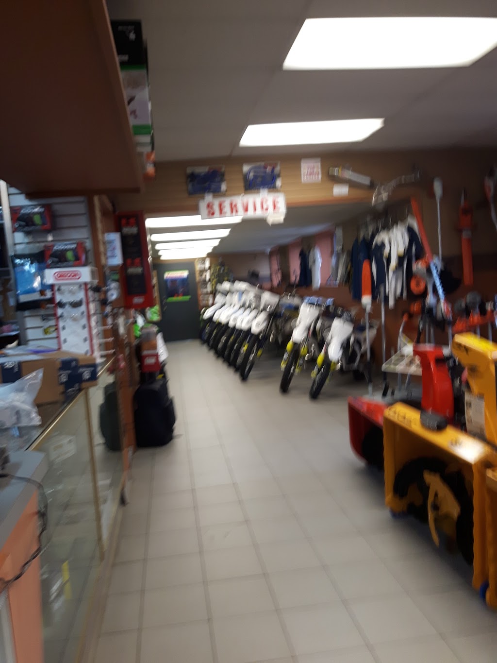 Équipements Motorisés Les Chutes | 975 105e Avenue, Shawinigan-Sud, QC G9P 1L3, Canada | Phone: (819) 537-5136