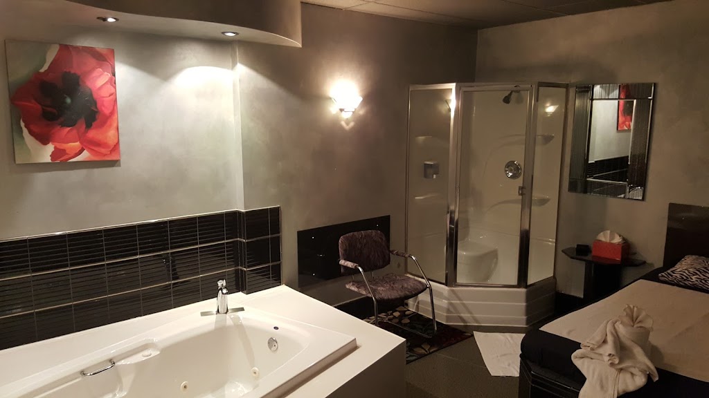 Executive Bath | 835 Ellice Ave, Winnipeg, MB R3G 0C3, Canada | Phone: (204) 786-7667