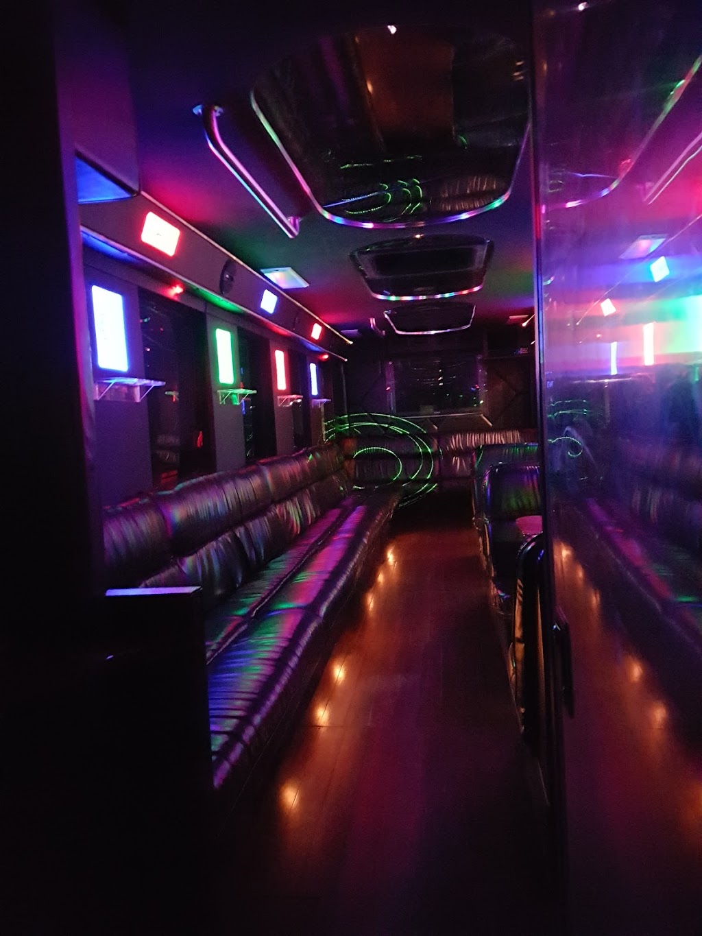 Olympic Limousine | 1776 OConnor Dr, North York, ON M4A 1W7, Canada | Phone: (416) 726-4600