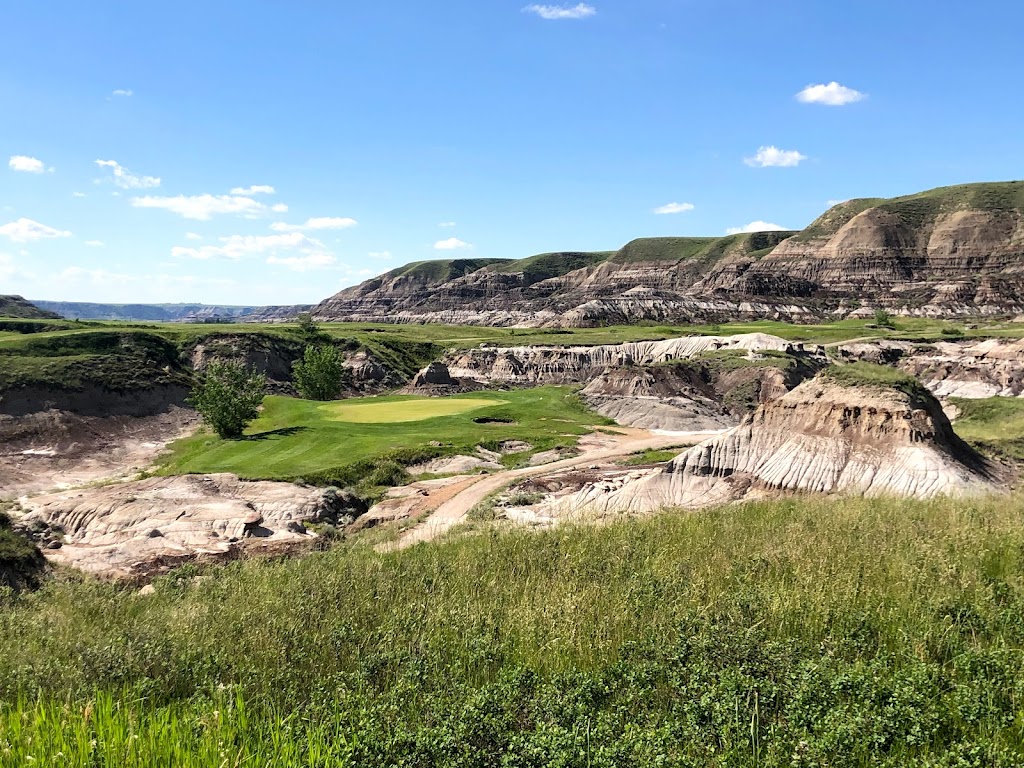 Dinosaur Trail Golf & Country Club | 6455 N Dinosaur Trail, Drumheller, AB T0J 0Y0, Canada | Phone: (403) 823-5622