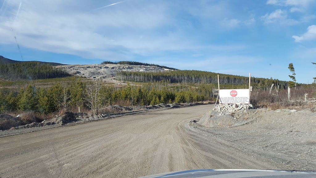 Prairie Creek Quarry, Fish Creek Excavating Ltd. | AB-752, Alberta T0M 0M0, Canada | Phone: (587) 583-3550