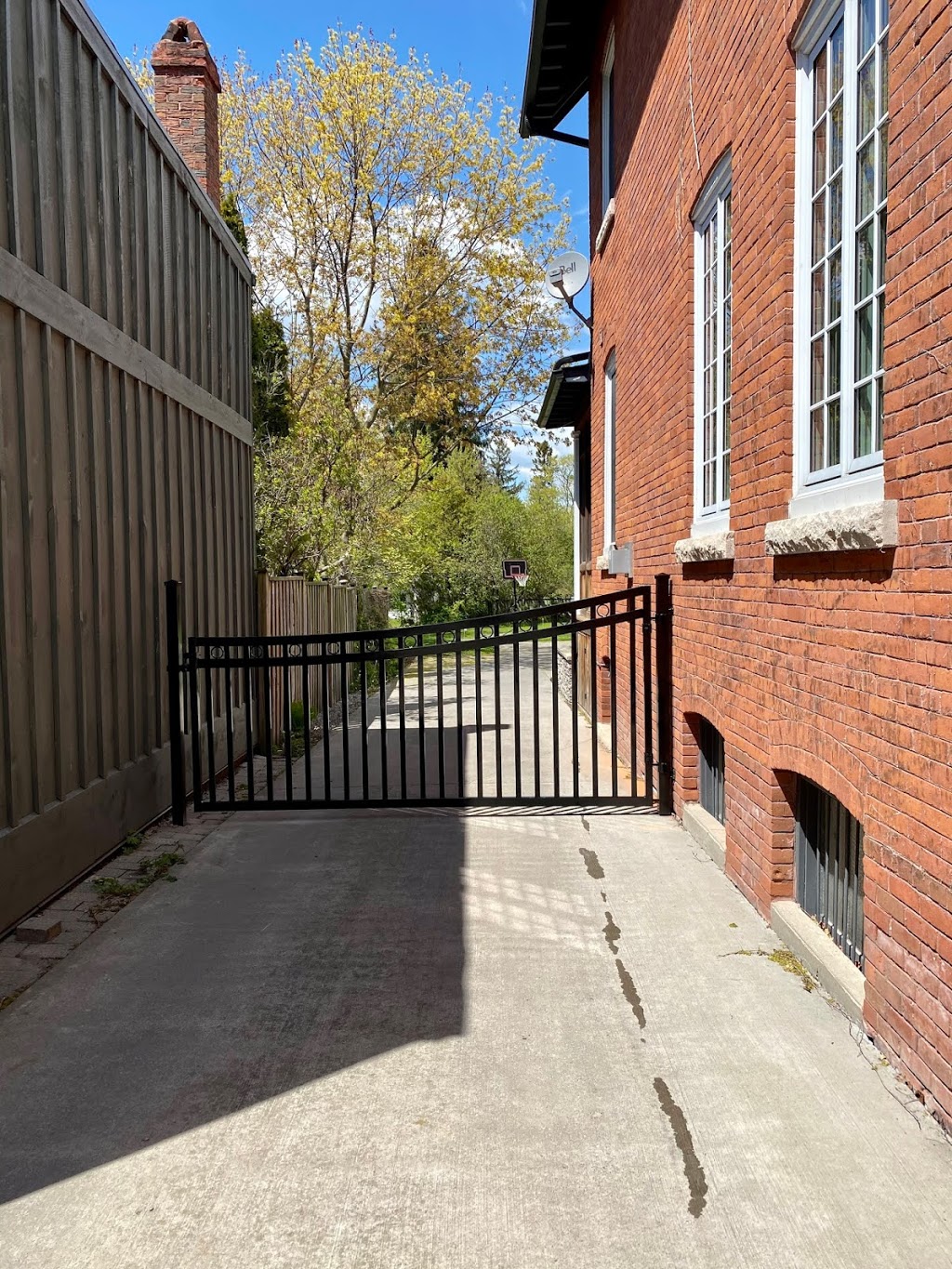 firm fence | 375 Bering Ave, Etobicoke, ON M8Z 3B1, Canada | Phone: (416) 233-1811