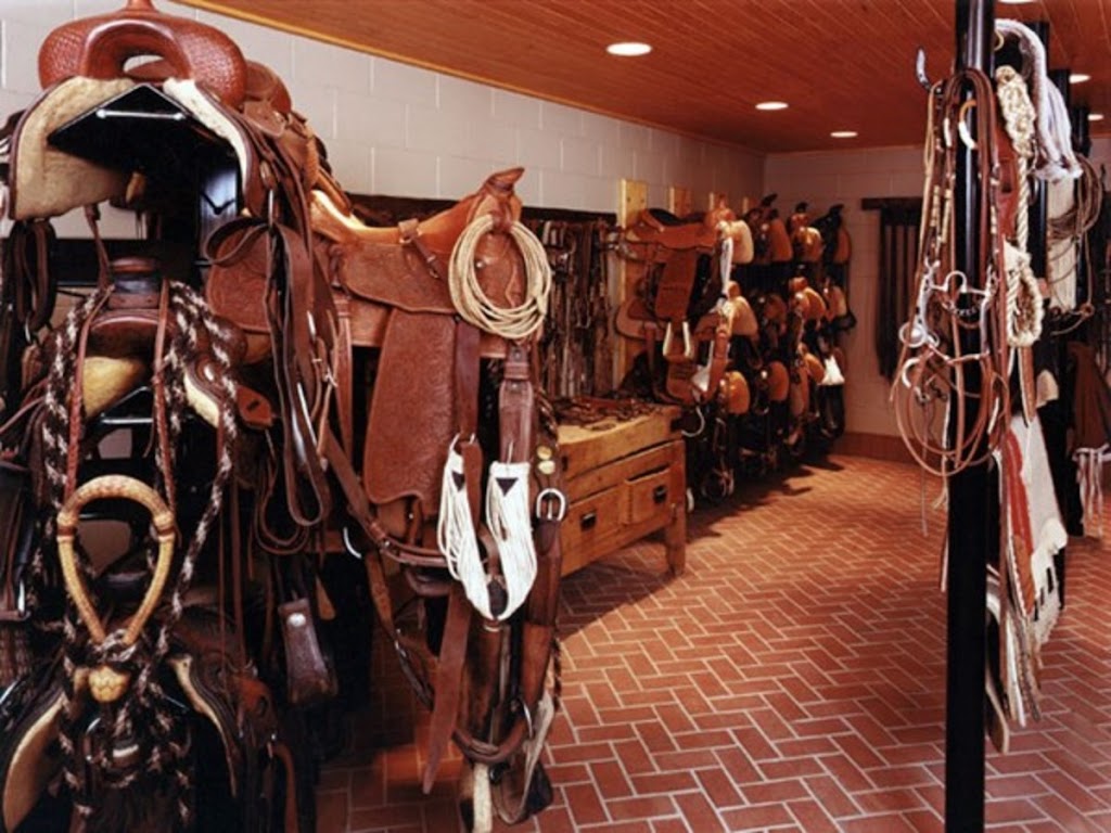 Almira Horse Store | 4176 19th Ave, Markham, ON L6C 1M2, Canada | Phone: (647) 998-9911