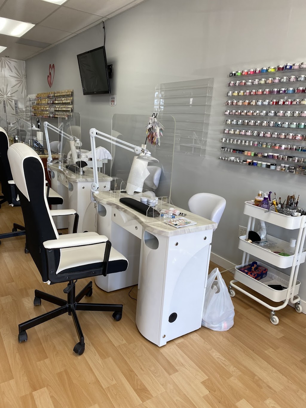 Bossy Nails | 6345 120 St Unit #124, Delta, BC V4E 2A6, Canada | Phone: (604) 596-6669