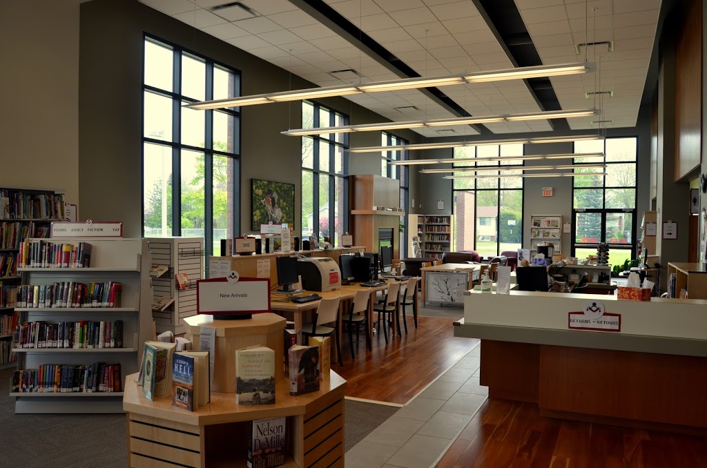 Russell Branch - Township of Russell Public Library // Bibliothè | 1053 Concession St, Russell, ON K4R 1E1, Canada | Phone: (613) 445-5331
