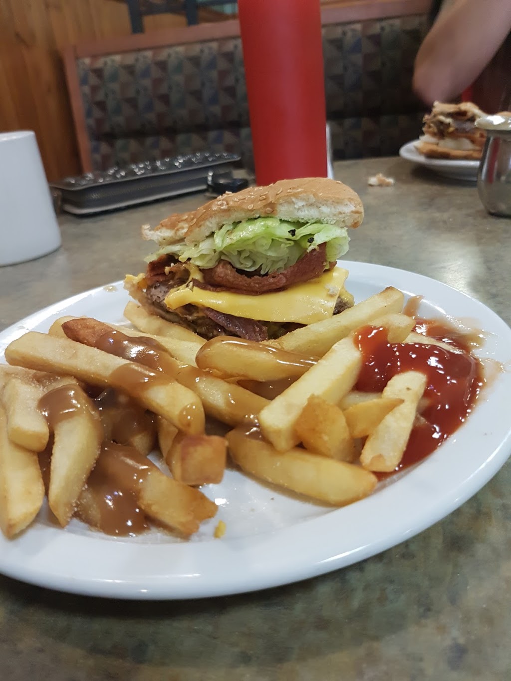 Shannons Diner | 220 Furnival Rd, Rodney, ON N0L 2C0, Canada | Phone: (519) 785-2000