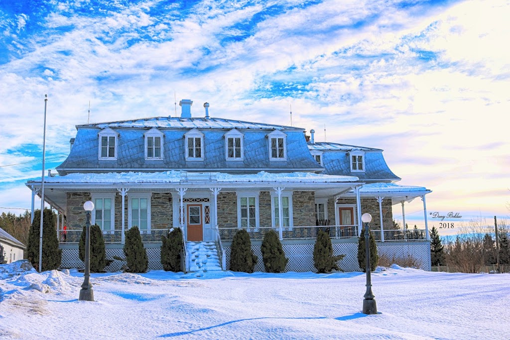 Église et Presbytère catholique Saint-Côme | 1555 19e Rue, Saint-Côme-Linière, QC G0M 1J0, Canada | Phone: (418) 685-2043