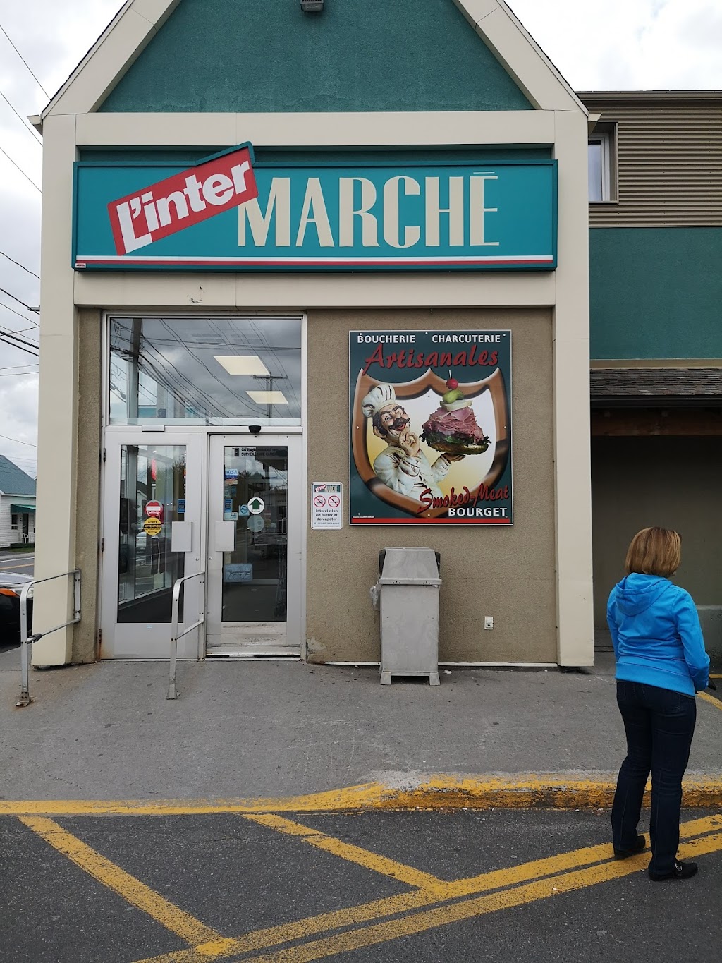 Marche Bourget Inc | 73 Rue Brassard dept 107, Saint-Ambroise, QC G7P 2H9, Canada | Phone: (418) 672-4702