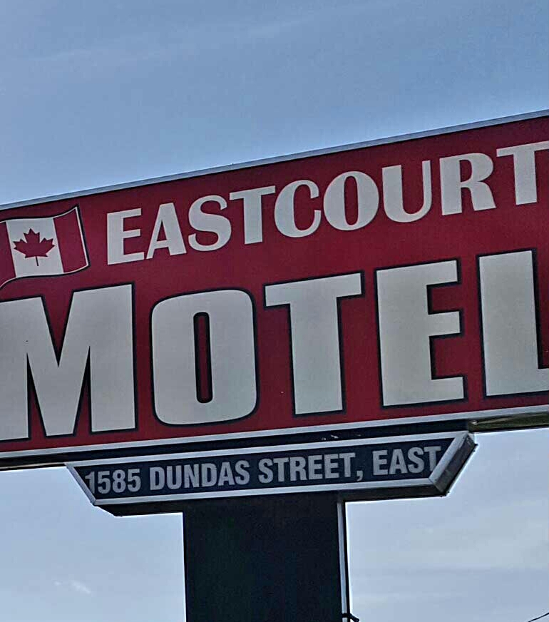 Eastcourt Motel | 1585 Dundas St, London, ON N5W 3B8, Canada | Phone: (519) 451-5520