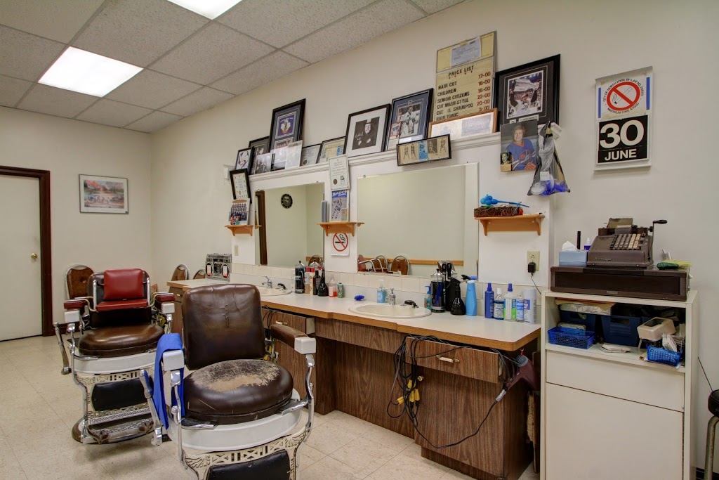 Tonys Barber Shop | 1730 Avenue Rd, North York, ON M5M 3Y6, Canada | Phone: (416) 789-9655