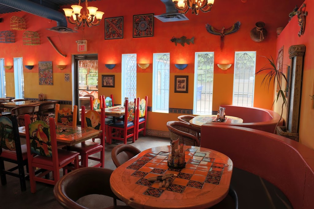 Las Palapas Resort Grill | 910 Victoria Ave, Saskatoon, SK S7N 0Z6, Canada | Phone: (306) 244-5556