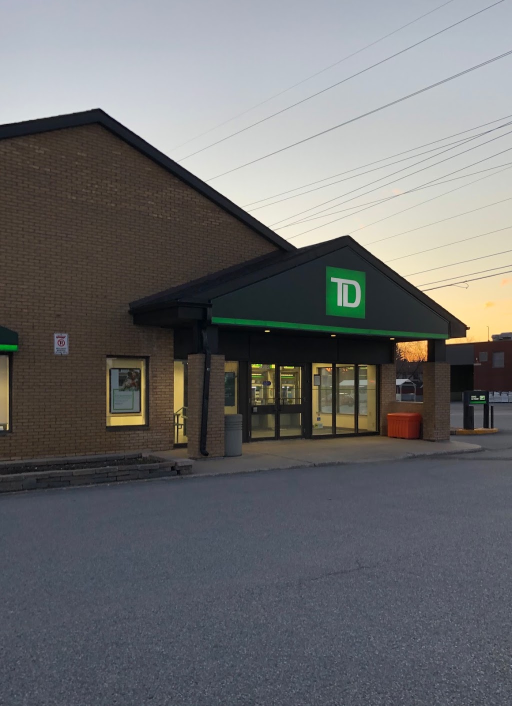 TD Canada Trust ATM | 3662 Boulevard Saint-Charles, Kirkland, QC H9H 3C3, Canada | Phone: (866) 222-3456