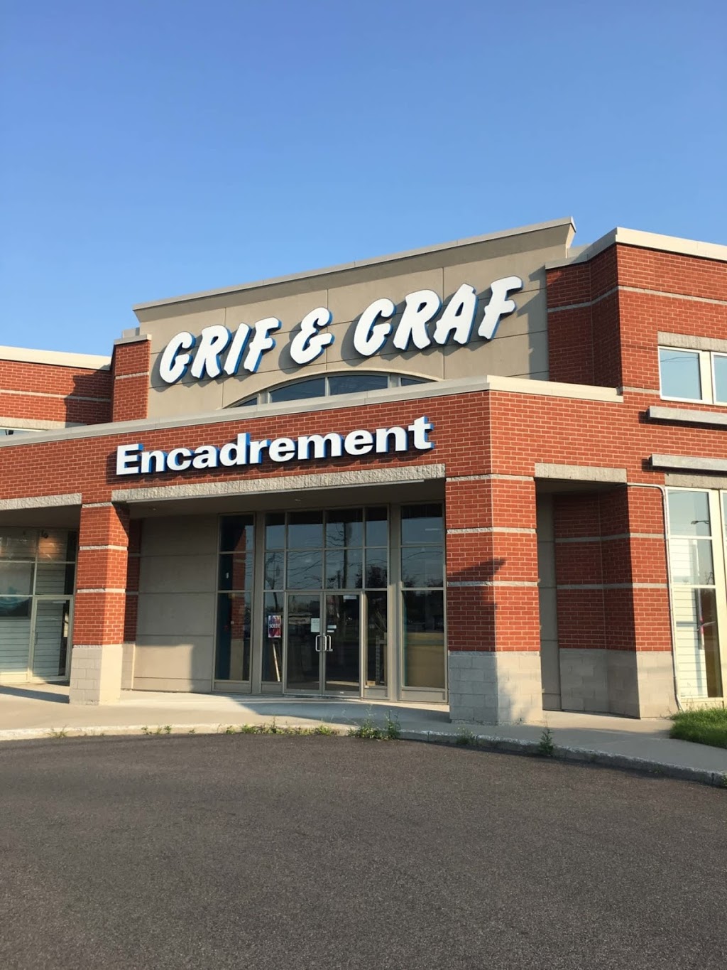 Grif & Graf | 5791 Boulevard Taschereau, Brossard, QC J4Z 1A5, Canada | Phone: (450) 676-6935