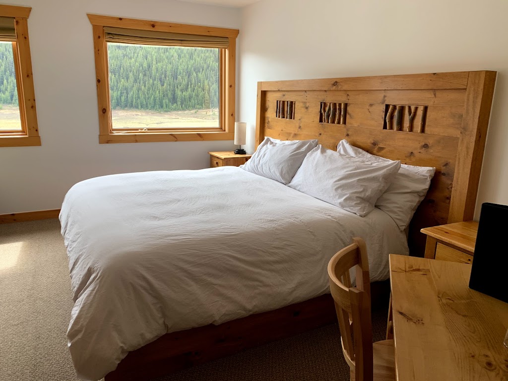 Mount Engadine Lodge | 1 Mount Shark Rd, Canmore, AB T1W 0B9, Canada | Phone: (587) 807-0570