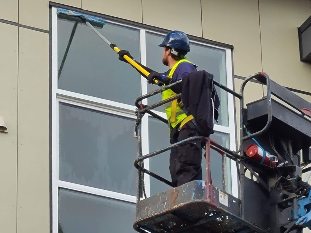 Four Seasons Exterior Cleaning | 3310 Savannah Pl, Nanaimo, BC V9T 6R9, Canada | Phone: (250) 327-9566