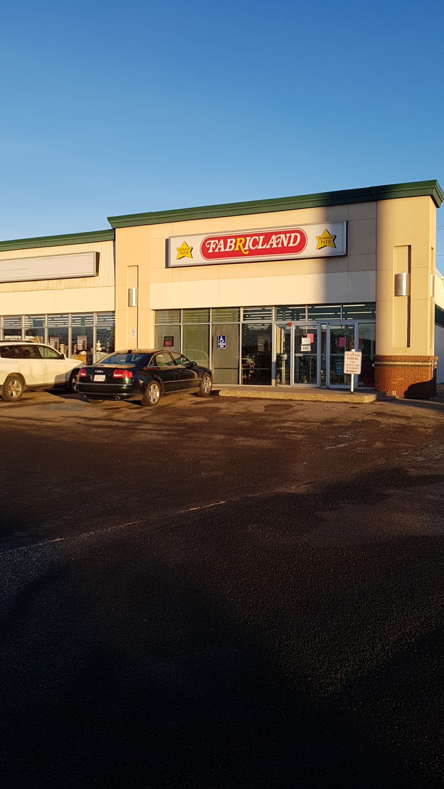 Fabricland | 5357 Gateway Blvd NW, Edmonton, AB T6H 4P8, Canada | Phone: (780) 438-5119