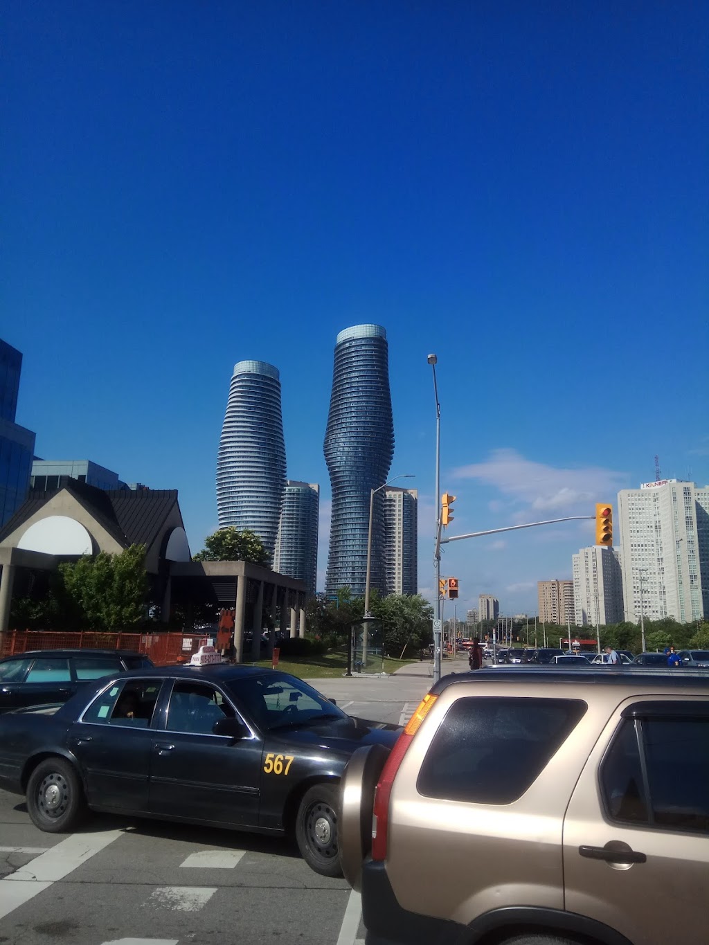 Mississauga Towers | 2440 Hurontario St, Mississauga, ON L5B 1N2, Canada | Phone: (905) 279-3764