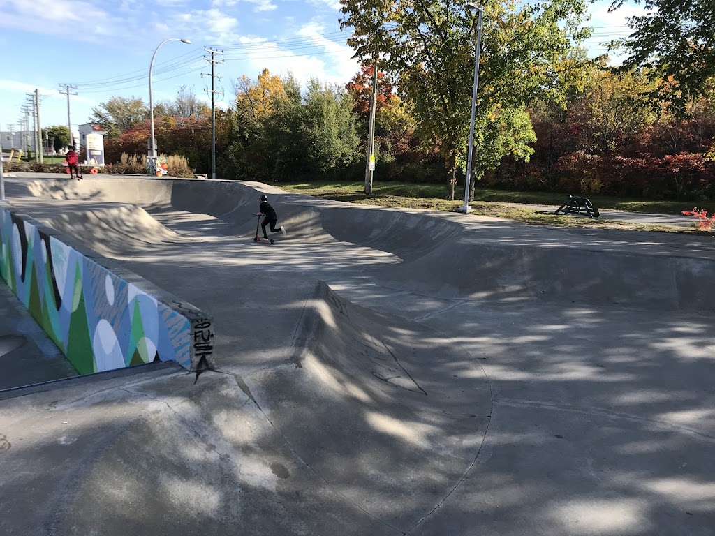 Boisbriand Plaza Skatepark | 1777 Bd Lionel Bertrand #1769, Boisbriand, QC J7H 1P1, Canada | Phone: (514) 226-1660